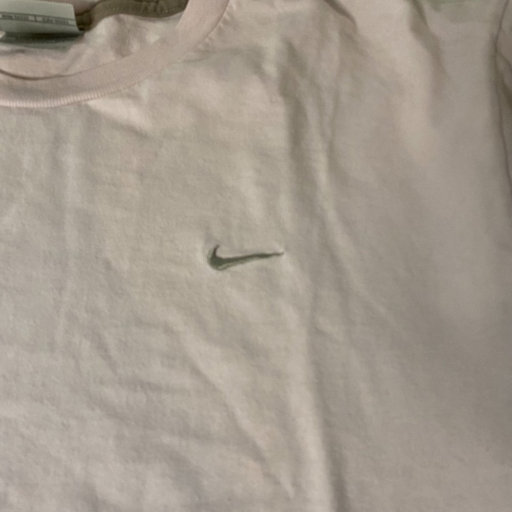 Pink Nike Tee Shirt - Picture 3 of 8